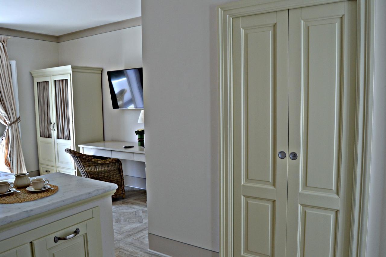 Maridea Casa Vacanza- Le Alcove Sul Mare Suites Πόντσα Εξωτερικό φωτογραφία