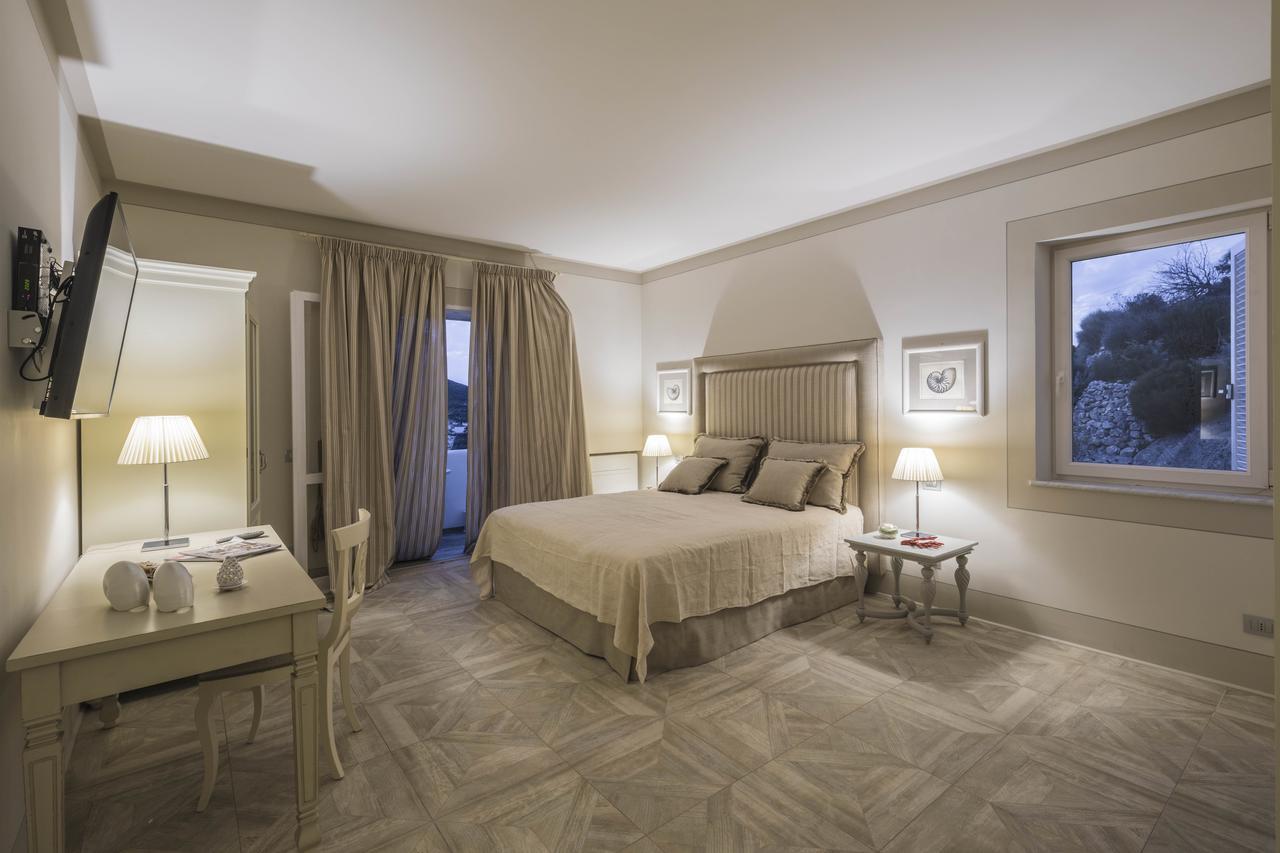 Maridea Casa Vacanza- Le Alcove Sul Mare Suites Πόντσα Εξωτερικό φωτογραφία