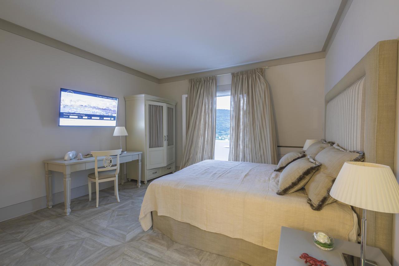 Maridea Casa Vacanza- Le Alcove Sul Mare Suites Πόντσα Εξωτερικό φωτογραφία