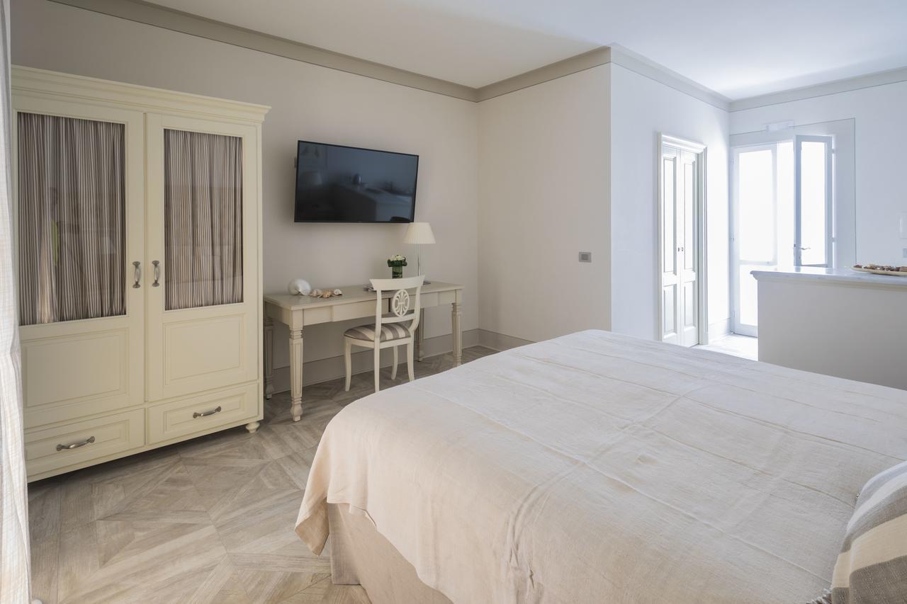 Maridea Casa Vacanza- Le Alcove Sul Mare Suites Πόντσα Εξωτερικό φωτογραφία
