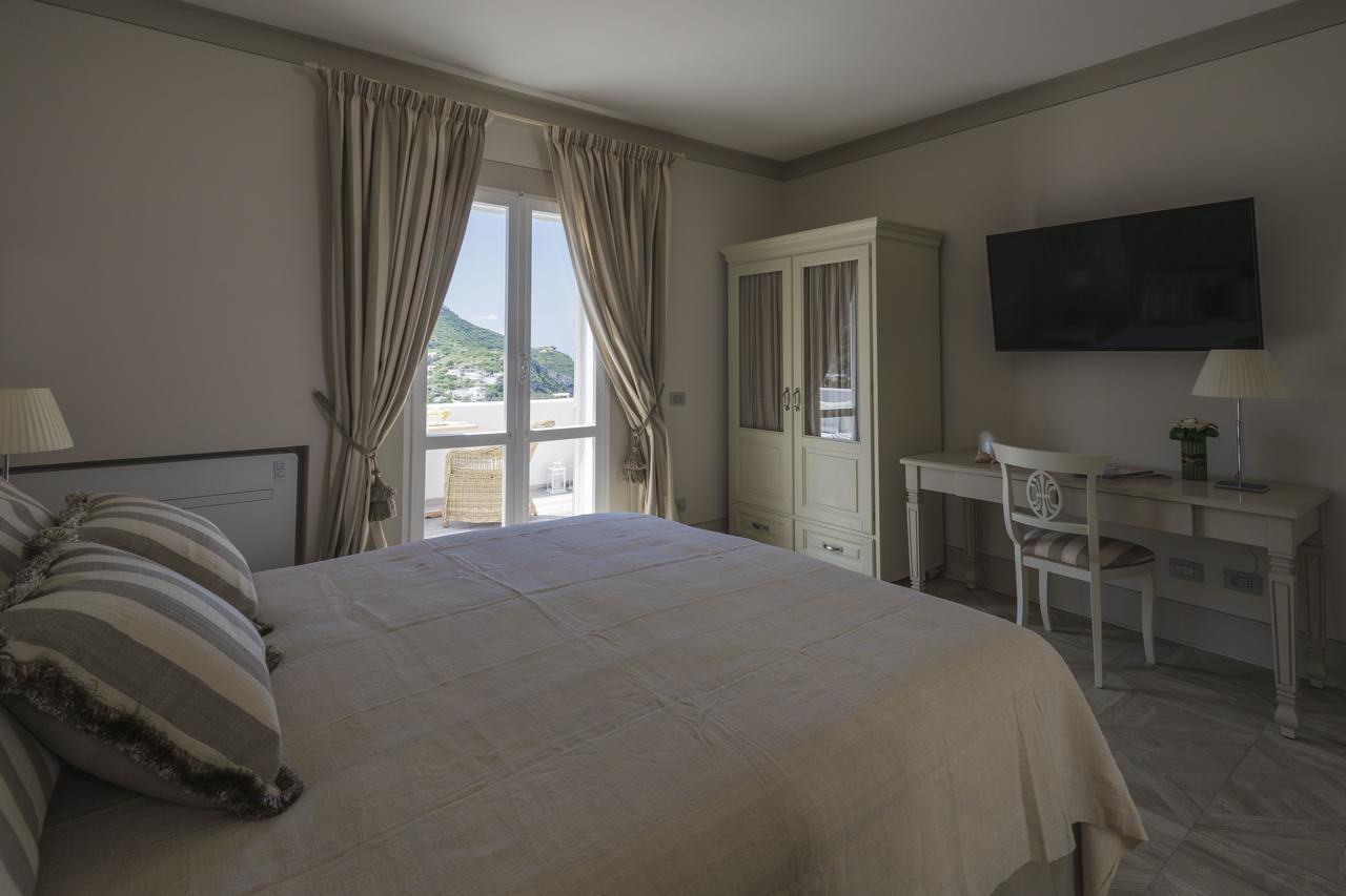 Maridea Casa Vacanza- Le Alcove Sul Mare Suites Πόντσα Εξωτερικό φωτογραφία