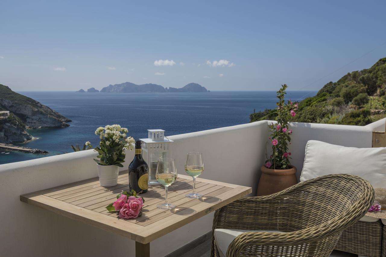 Maridea Casa Vacanza- Le Alcove Sul Mare Suites Πόντσα Εξωτερικό φωτογραφία