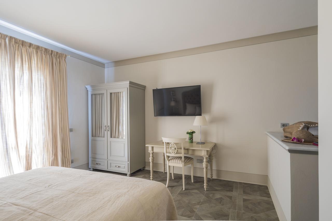 Maridea Casa Vacanza- Le Alcove Sul Mare Suites Πόντσα Εξωτερικό φωτογραφία