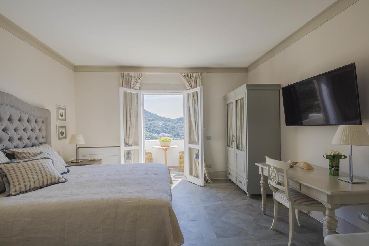 Maridea Casa Vacanza- Le Alcove Sul Mare Suites Πόντσα Εξωτερικό φωτογραφία